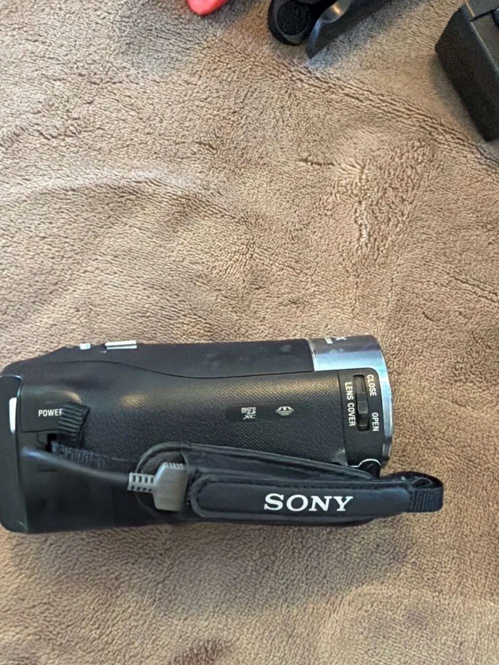 Sony HDR-CX405 Camcorder